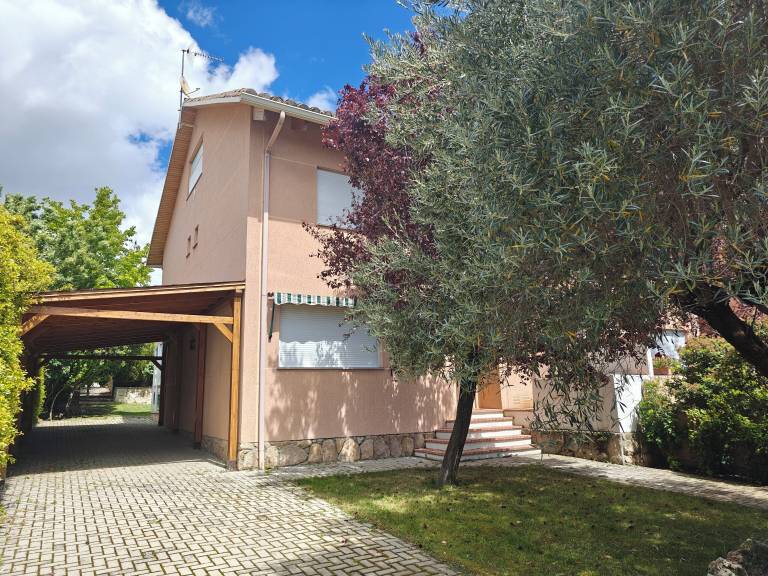 Casa Collado Mediano