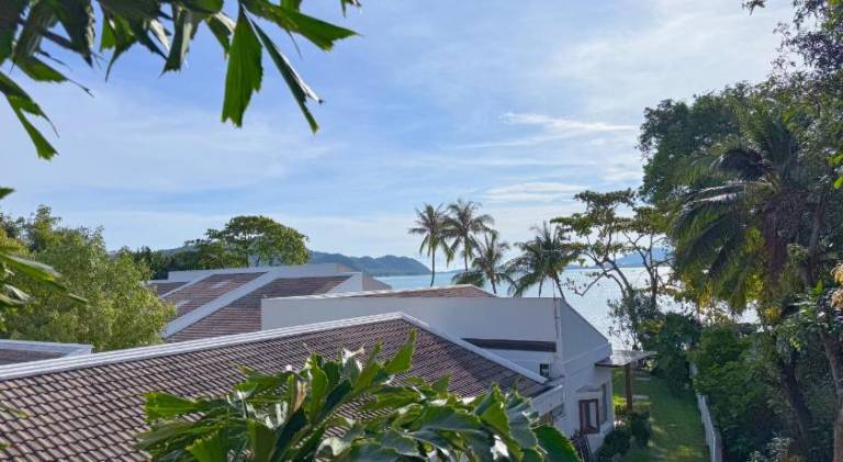 Sea Dreamer Beachfront Apartments — photo 5
