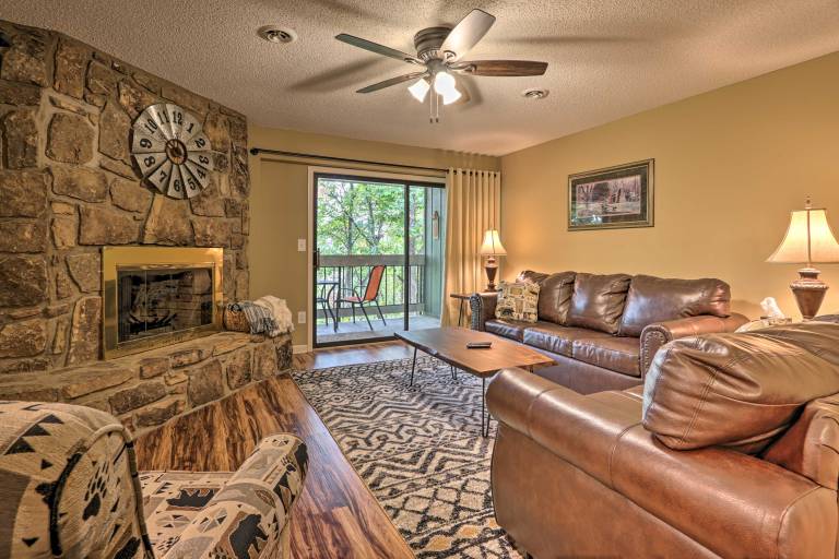 Pigeon Forge Condo w/ Balcony: 5 Mi to Attractions in Pigeon Forge, TN