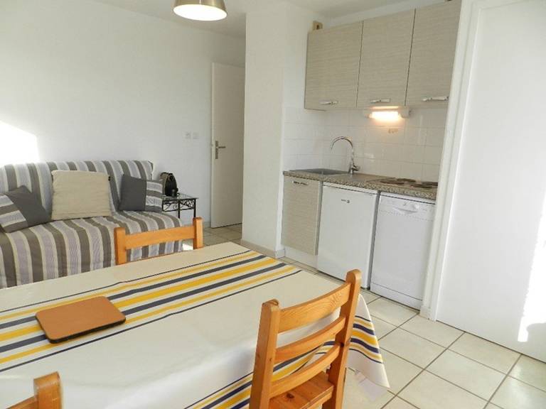 Holiday apartment with 2 rooms for 5 persons in Bormes-Les-Mimosas