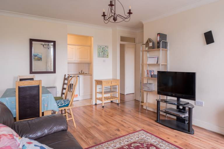 2 Bed Flat in Dublin s Vibrant Center