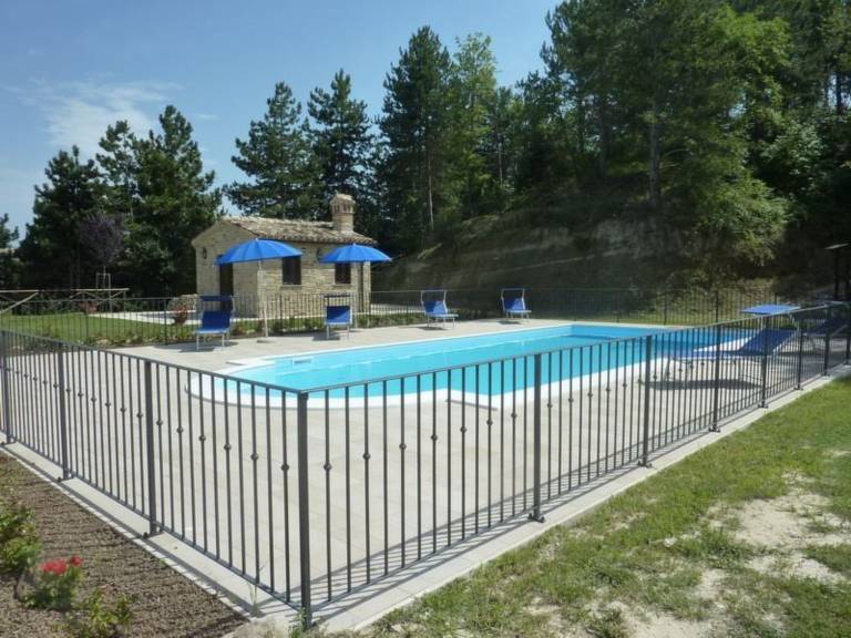 Vacation home with garden, private pool & BBQ — photo 5