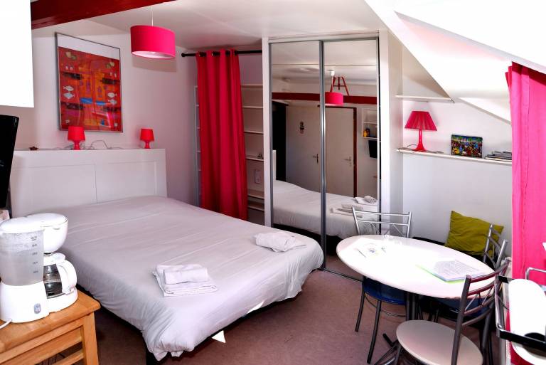 Studio on Barge, Le Cormoran, Edge of the Saône in Lyon — photo 4
