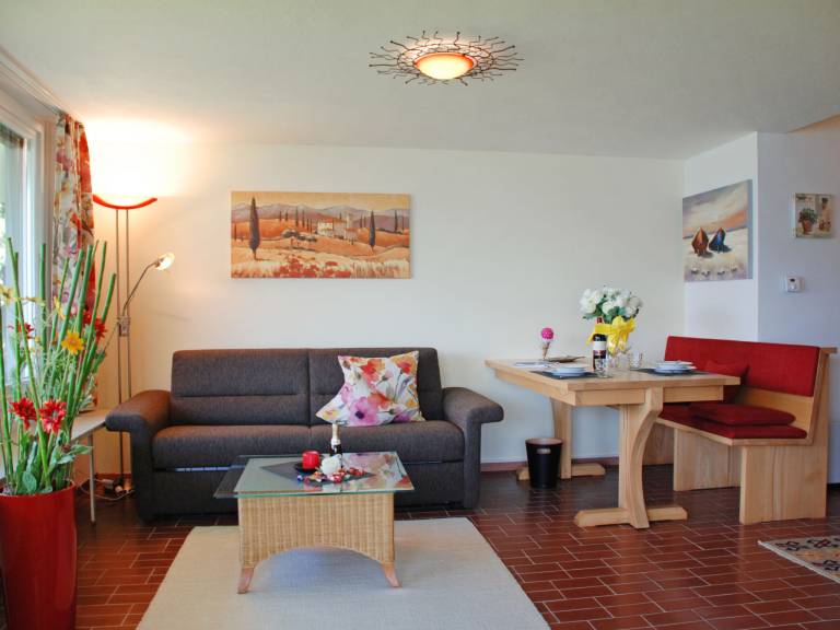 Apartment with barbecue, pool & garden | Mountain view — photo 2