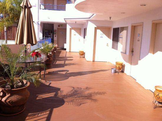 The Surfbreak Hotel — photo 4