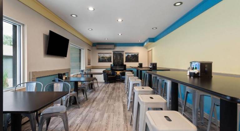 Days Inn and Suites by Wyndham Downtown Missoula-University — photo 3