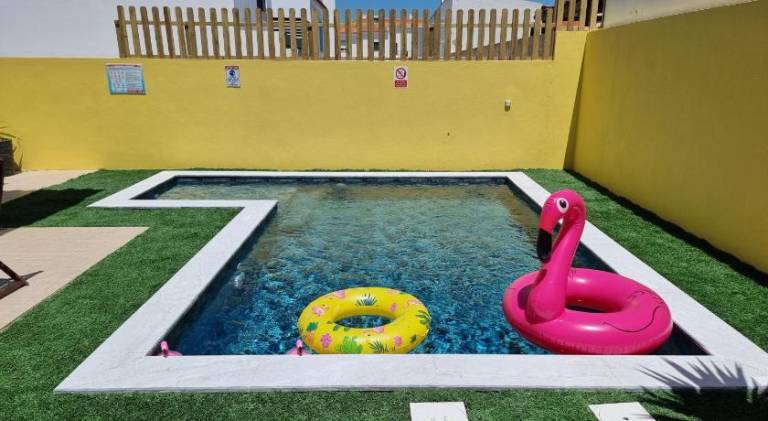 Vacation home with pool — photo 5