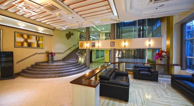 Serviced apartment with terrace, sauna & pool | Suitable for remote work — photo 2