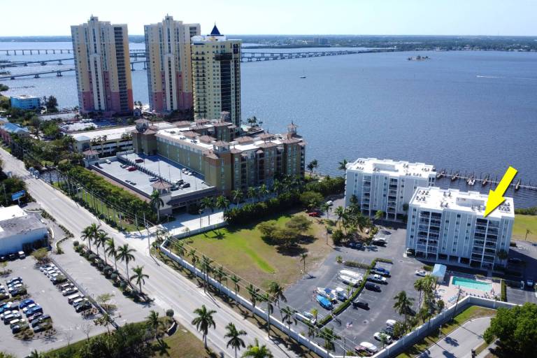 Palm Beach Landings A606 Fort Myers & Cape Coral