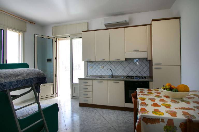 Holiday apartment with grill & patio | Sea view — photo 2