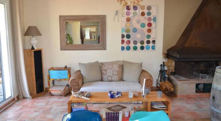 House with pool — photo 2