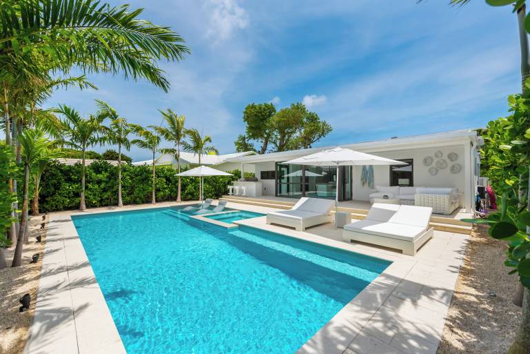 Dom Miami Beach