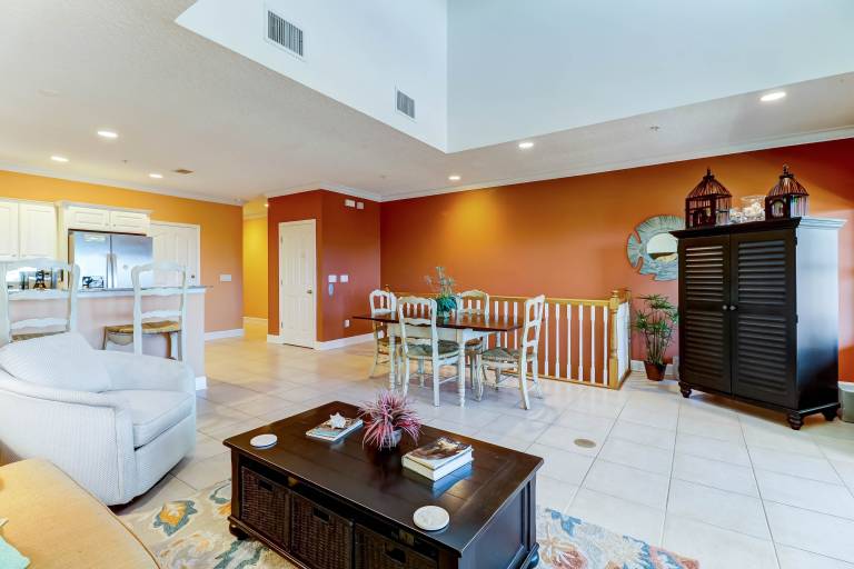 Condo | Beach view — photo 4