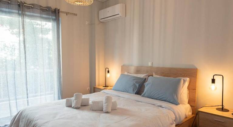 Apartment with terrace in Athens