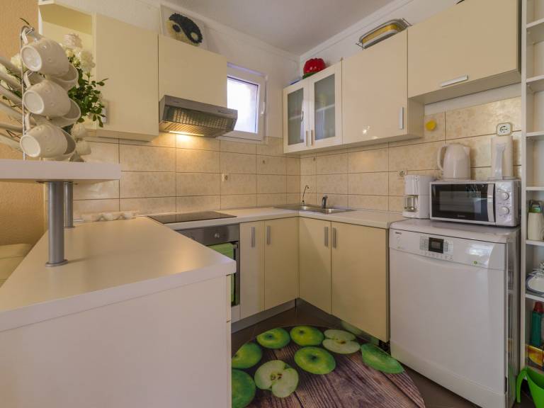 Fully equipped house with garden, grill & private pool | Sea view | Pet-friendly — photo 5