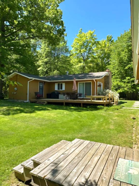House Mullett Lake