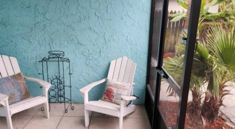 Beautiful serviced apartment with garden, patio & barbeque | Close to the beach | Pets allowed — photo 5