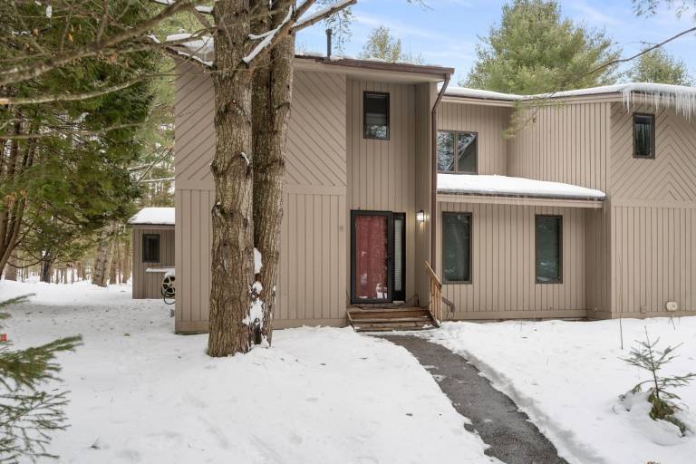 Condo  Menonaqua Beach