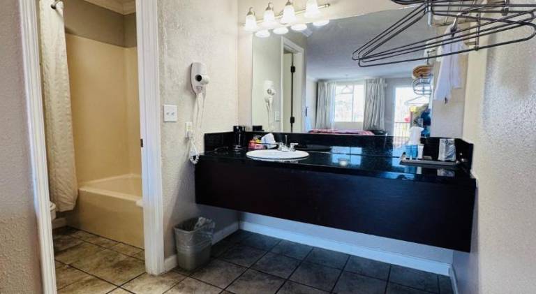 Oak Grove Inn — photo 4