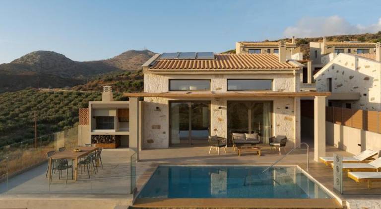 House with patio, private pool & grill | Perfect for remote work — photo 4