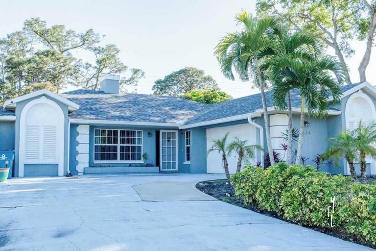 House  Palm Bay