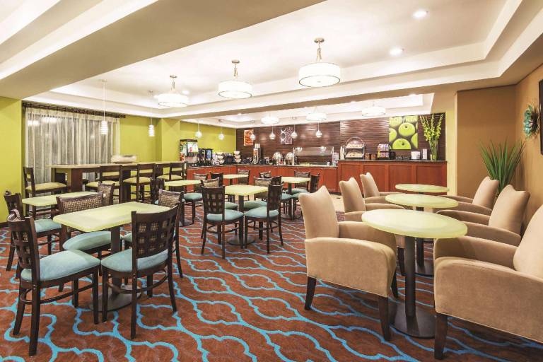 La Quinta Inn & Suites by Wyndham Boise Towne Square — photo 2
