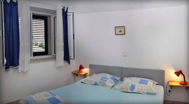Apartmani Loredana - 2-bedroom-apartment with Sea View — photo 3
