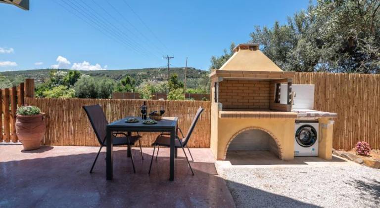 Eco Olive Treehouse — photo 3
