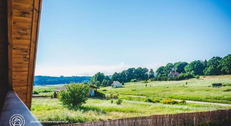 Vacation home with patio, yard & barbecue | Pets are welcome — photo 3