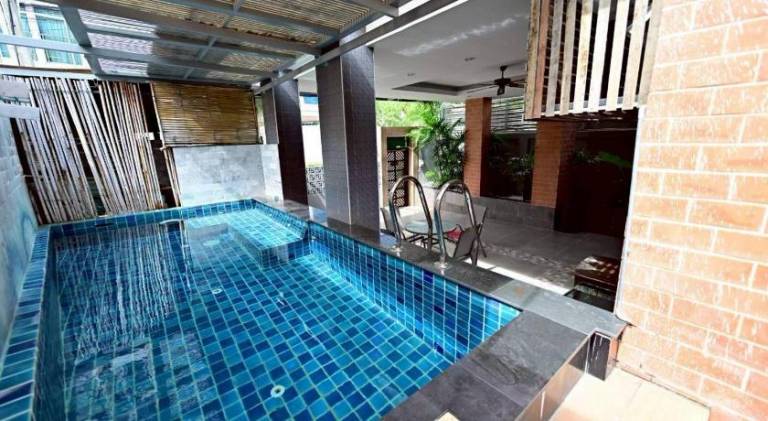 Lovely villa with pool | Next to Big Buddha | Pets are welcome in Chonburi