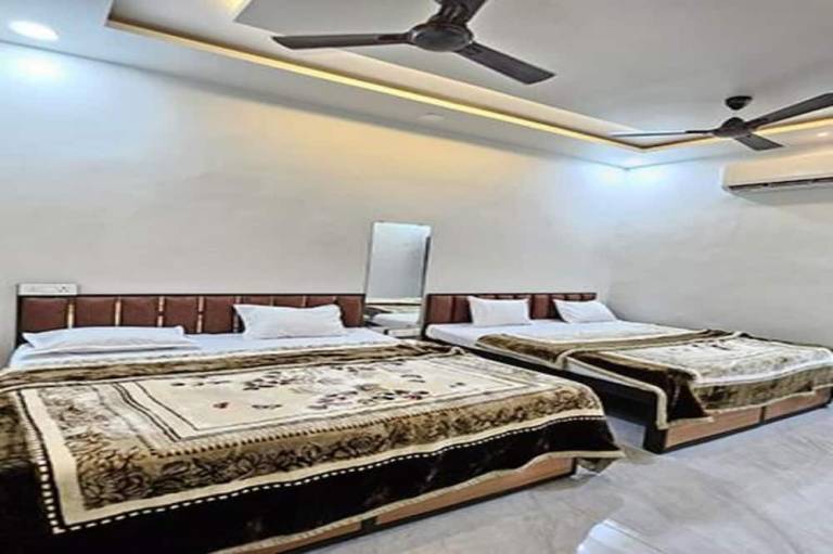 Fabhotel Bharti Palace