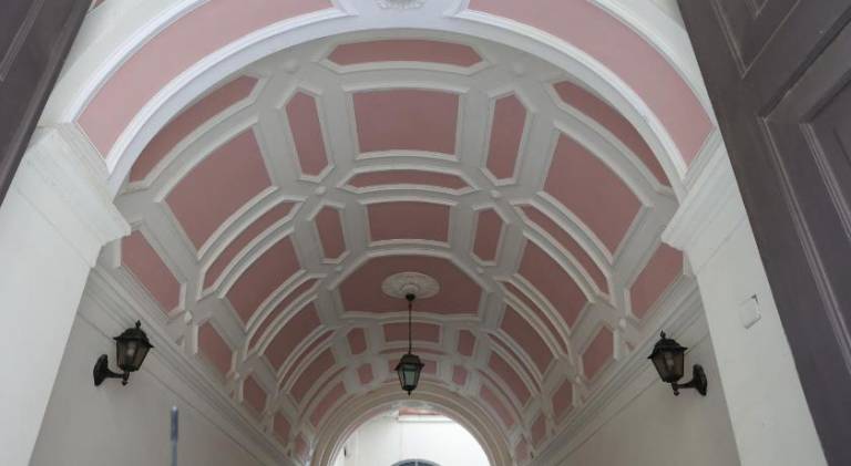 Rooms & Apartment, A due Passi in Caserta