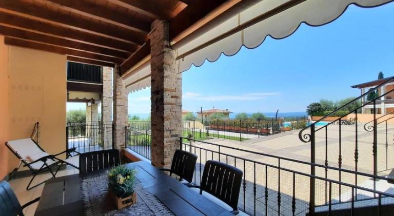 Holiday apartment with terrace, private pool & yard | Pets allowed — photo 5