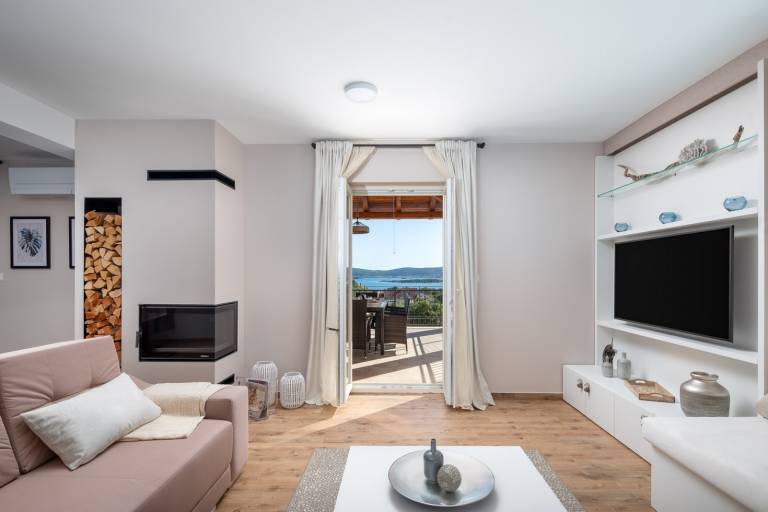 Villa with terrace, private pool & yard | Sea view | Next to the beach | Pets allowed — photo 4