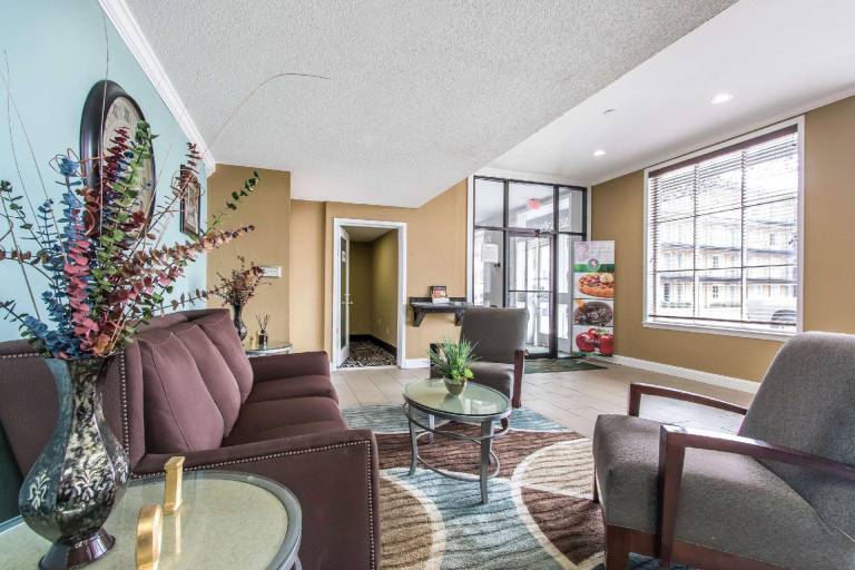 Quality Inn Downtown Historic District — photo 3