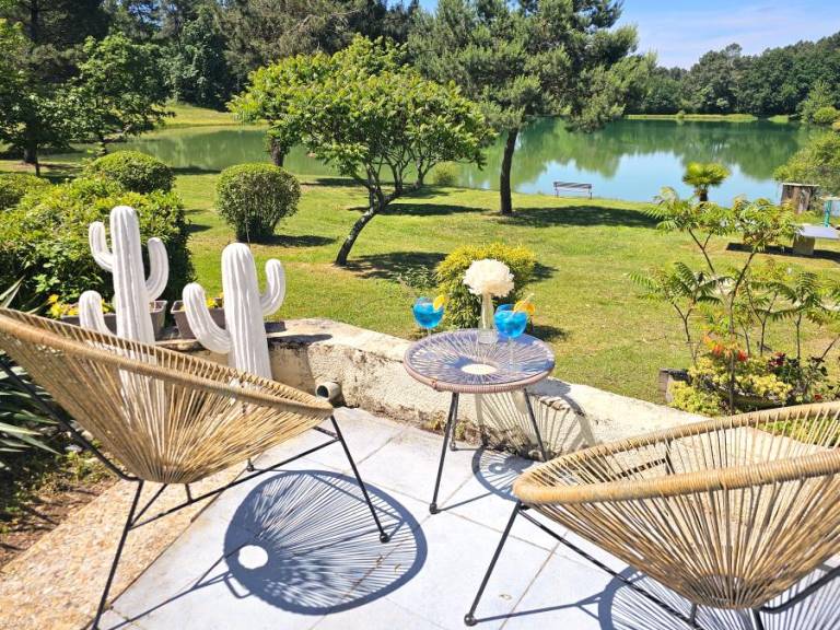 Chalet with barbecue, terrace & pool — photo 2