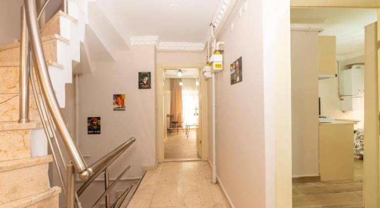 Serviced apartment with terrace | Next to Taksim Square | Suitable for remote work | Pet-friendly — photo 2