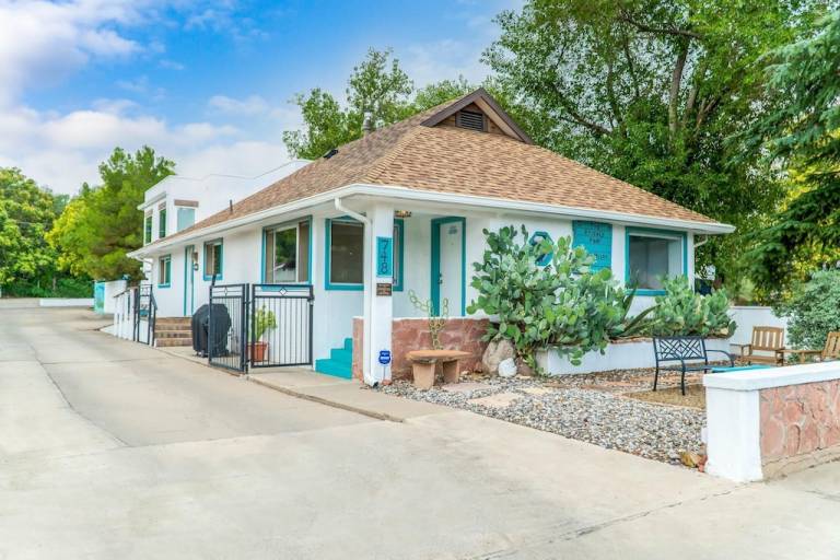House  Cottonwood