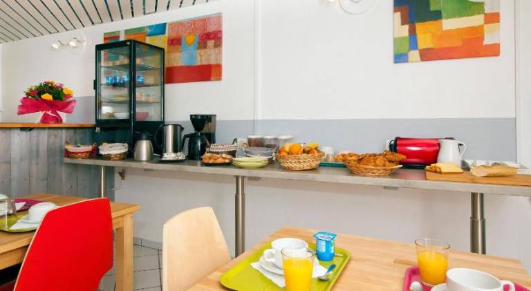 Serviced apartment for 10 persons — photo 4