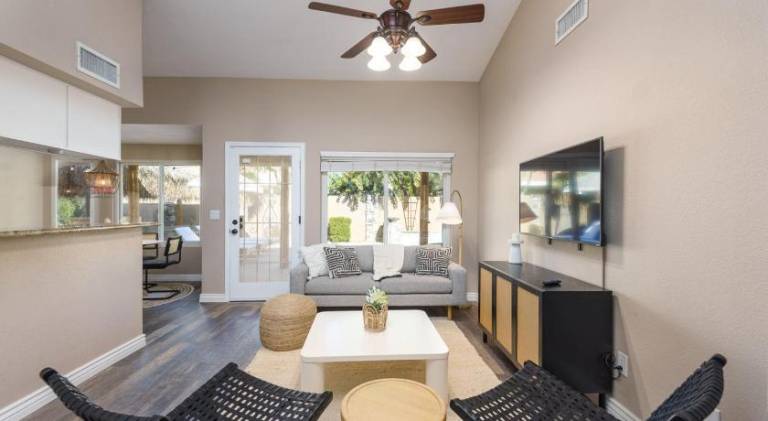 House with pool & hot tub | Good for workation | Pets are welcome — photo 3