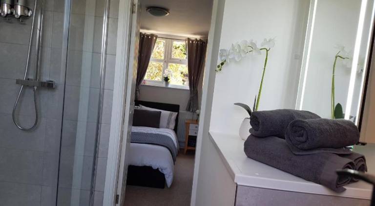 Debonair bnb 33