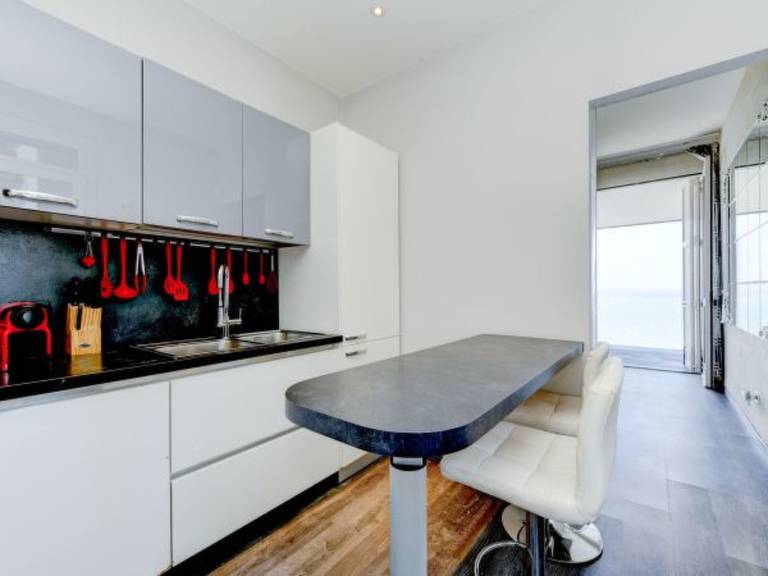 Vacation home with terrace — photo 4