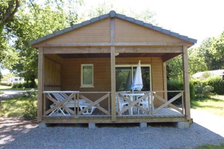 Chalet with heated pool & BBQ — photo 3