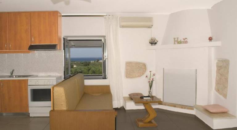 House with 2 rooms for 5 persons — photo 4