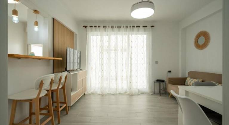 Holiday apartment with 3 rooms for 5 persons in Gandia