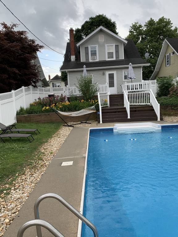 Cottage  Hershey