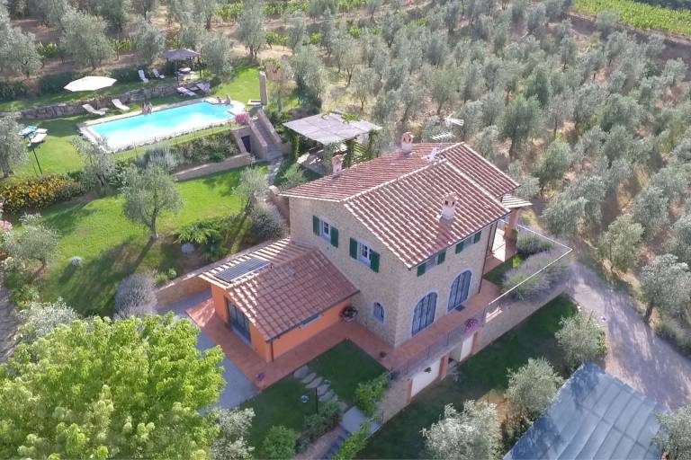 Villa with yard, patio & grill | Perfect for remote work — photo 3