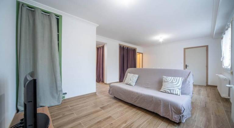 Rental apartment with 1 room for 4 persons in Chalon-sur-Saone