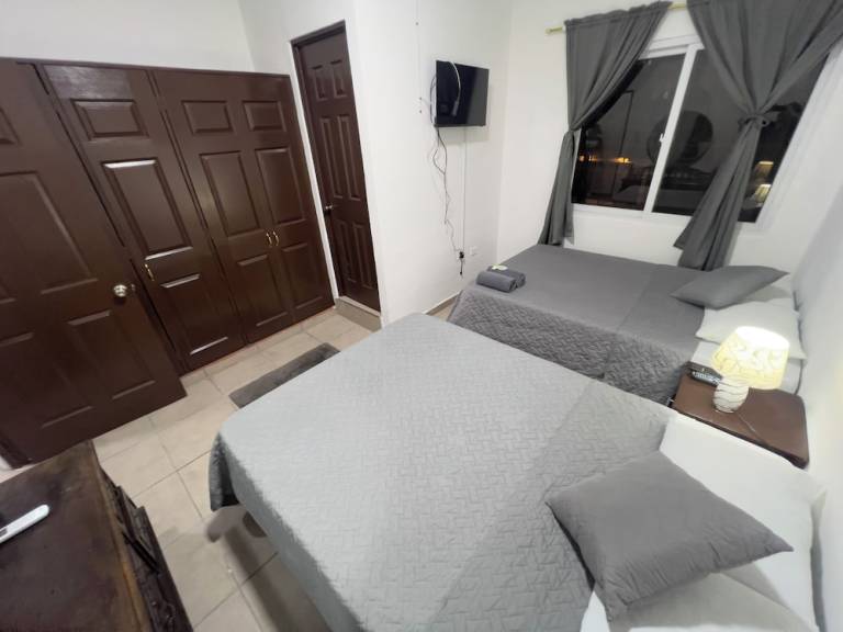 Hostel Urbanizacion Cumbres de la escalon