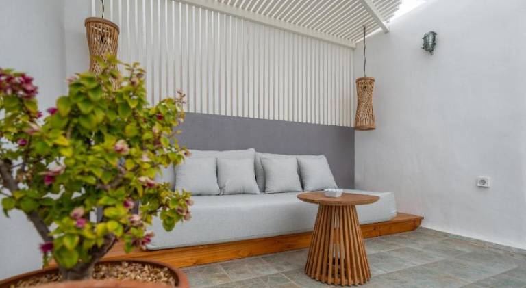 Holiday apartment with terrace — photo 2